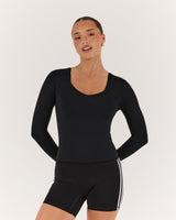 ATHLEISURE V LONG SLEEVE TOP - BLACK