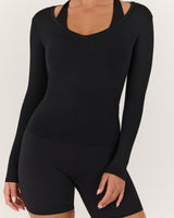 ATHLEISURE V LONG SLEEVE TOP - BLACK