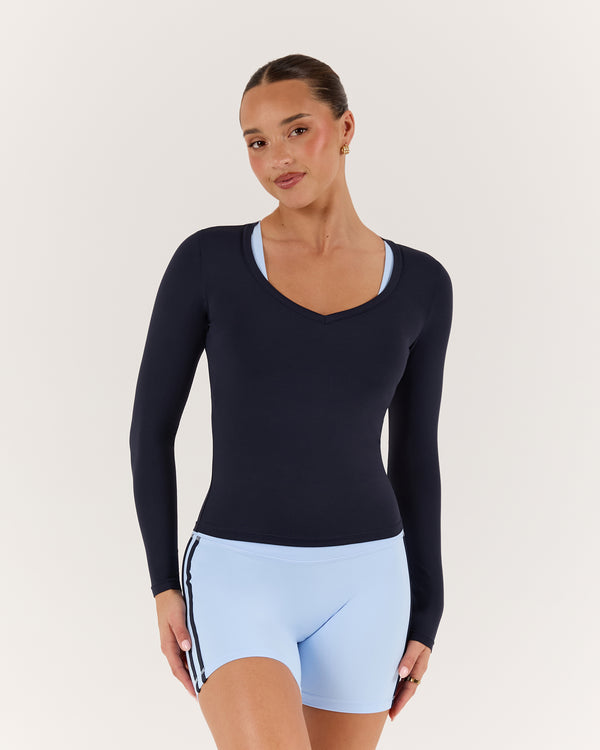 ATHLEISURE V LONG SLEEVE TOP - DEEP NAVY