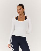 ATHLEISURE V LONG SLEEVE TOP - OFF WHITE