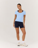 ATHLEISURE V TOP - AURA