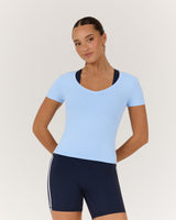 ATHLEISURE V TOP - AURA