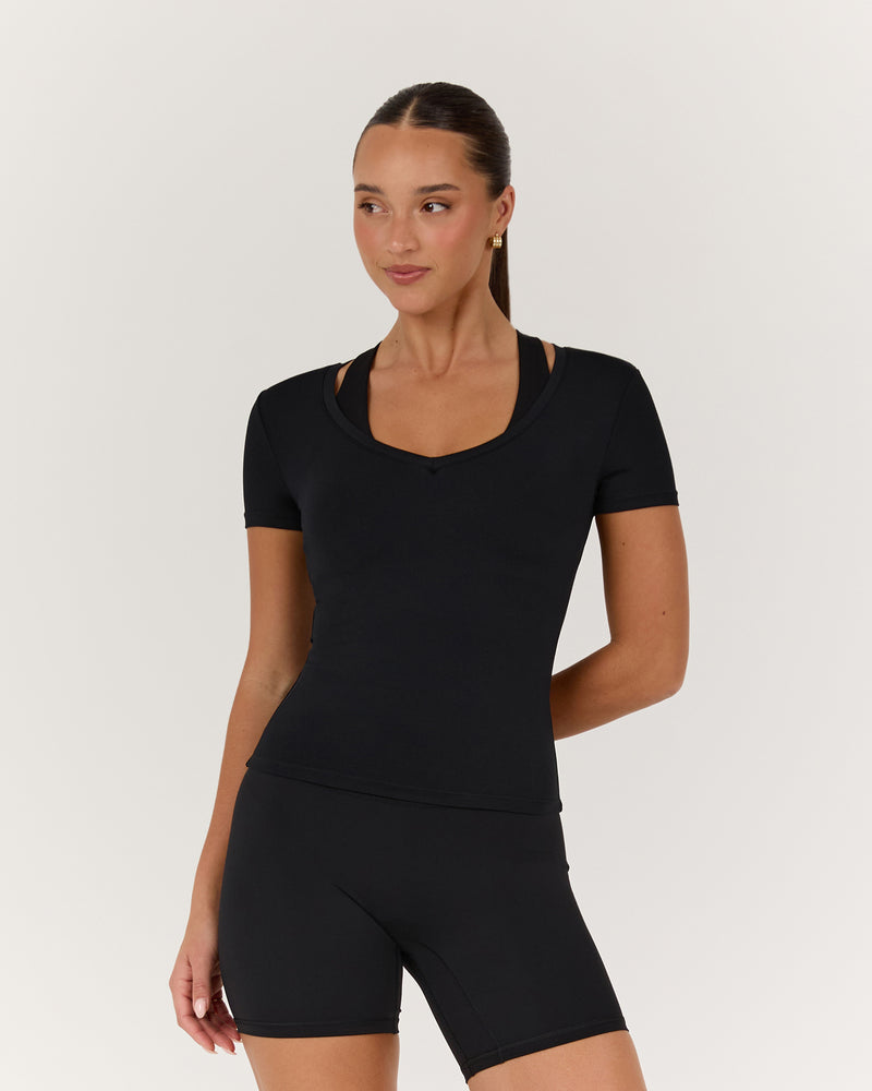 ATHLEISURE V TOP - BLACK