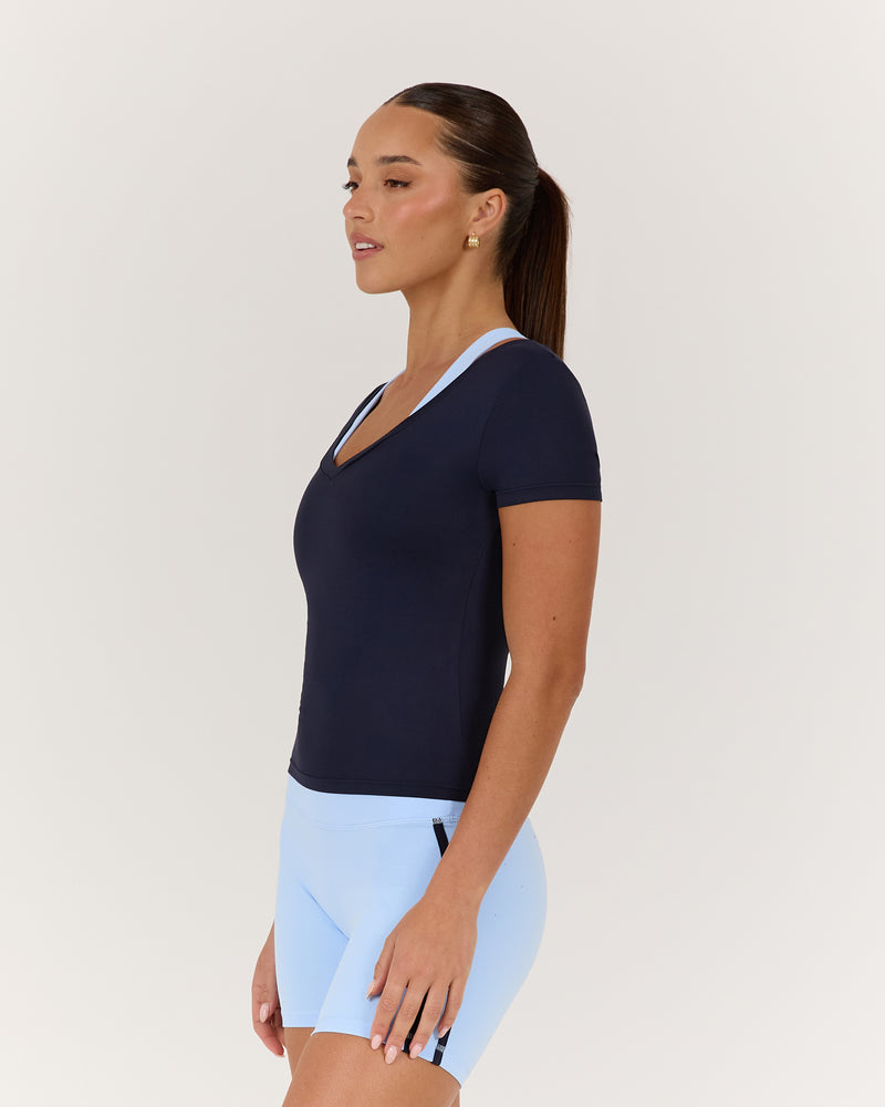 ATHLEISURE V TOP - DEEP NAVY