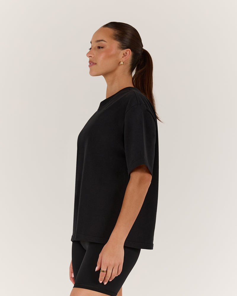 BOXY TEE - BLACK