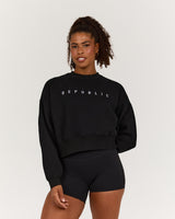 CLASSIC BOXY CREW JUMPER - BLACK