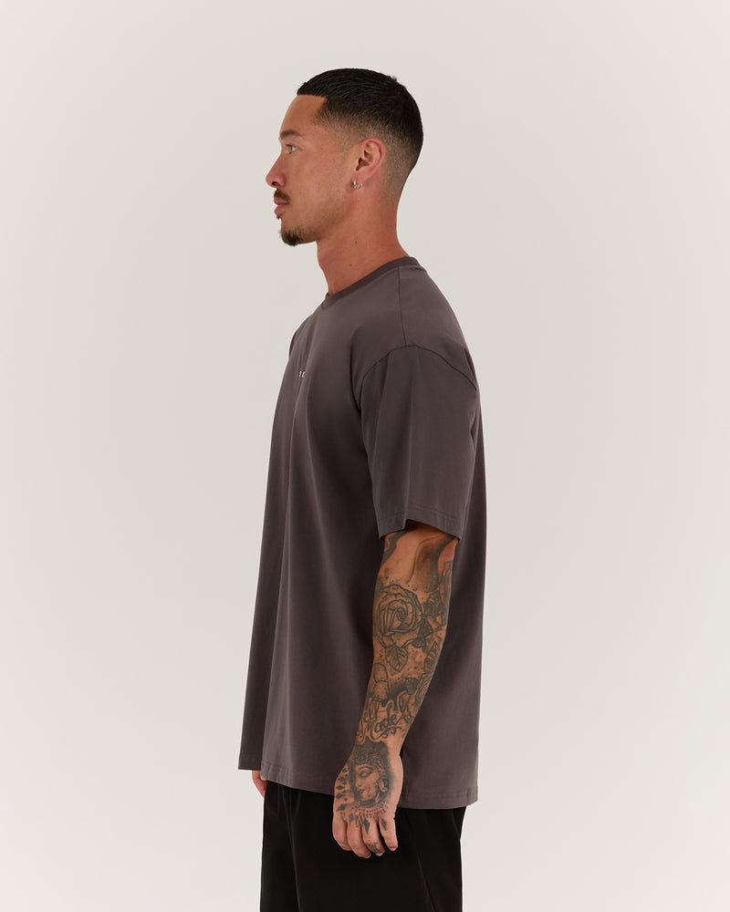 CLASSIC ICON TEE - CHAR