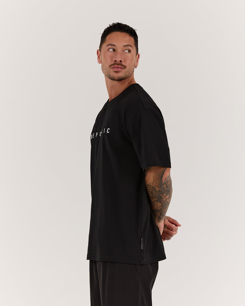 CLASSIC TONAL TEE - BLACK