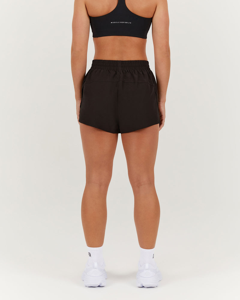 ENDURANCE RUN SHORT - BLACK