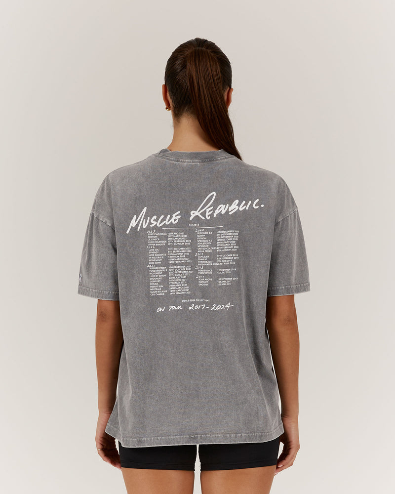 ESSENTIALS TOUR TEE - FADED GREY