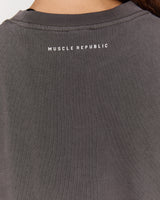 ESSENTIALS LONG SLEEVE TEE - FADED ONYX