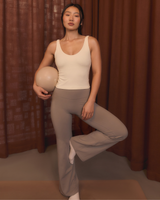 AIRE FLARED PANT - DOVE
