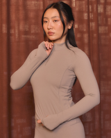 AIRE QUARTER ZIP TOP - DOVE