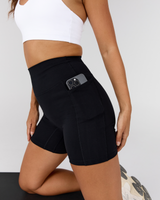 MOTION 360 POCKET SHORTS 6" - BLACK