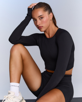 SEAMLESS LONG SLEEVE CROPPED TOP - BLACK