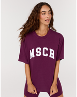 BOXY TEE - BEET MSCR COLLEGIATE