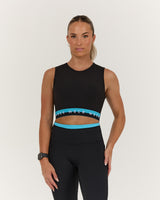 FLUID CROPPED TANK TOP - BLACK