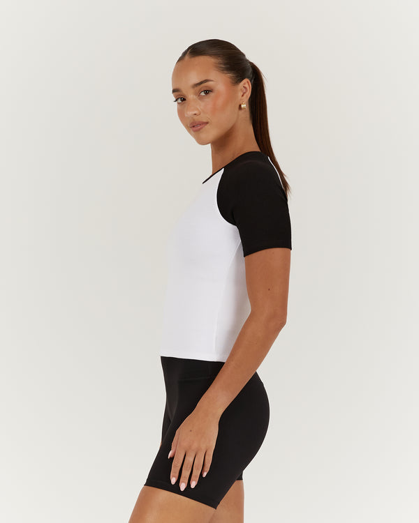 LEGACY SHORT SLEEVE TOP - WHITE BLACK