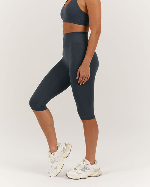 LUXE BRIA CAPRI LEGGING - ALLOY