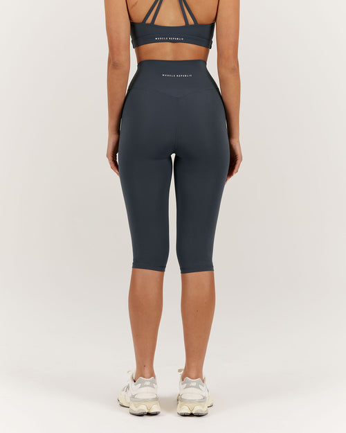 LUXE BRIA CAPRI LEGGING - ALLOY