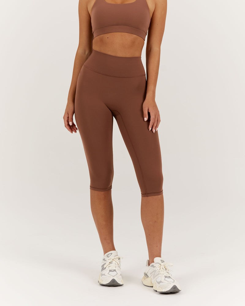 LUXE BRIA CAPRI LEGGING - TOFFEE