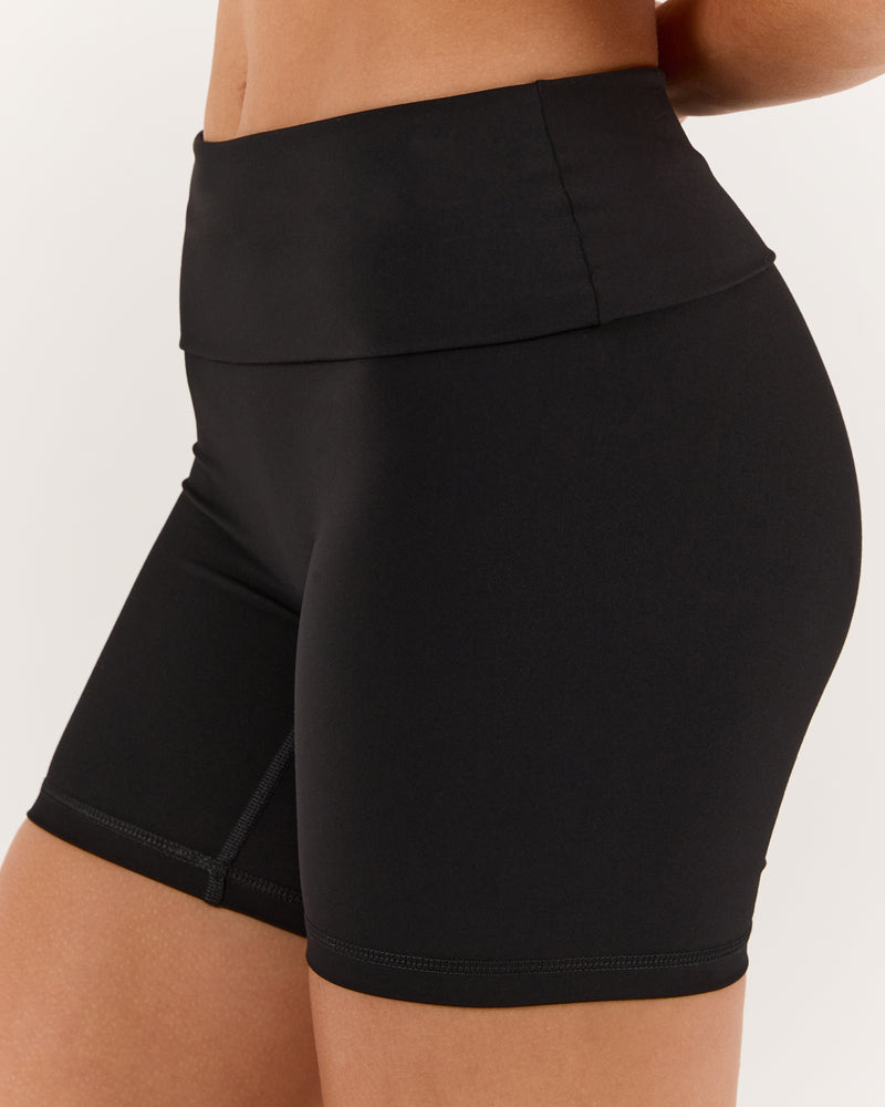 LUXE ALEXA BIKER SHORTS - BLACK