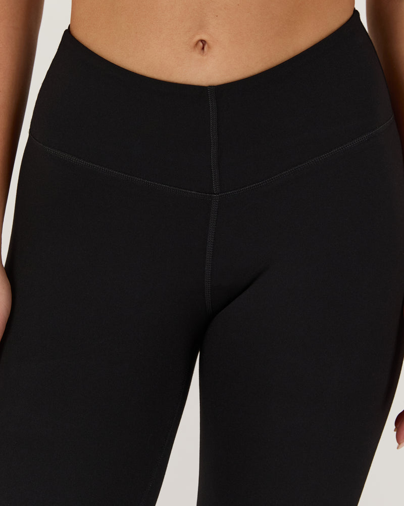 LUXE DARCY LEGGINGS 28" - BLACK