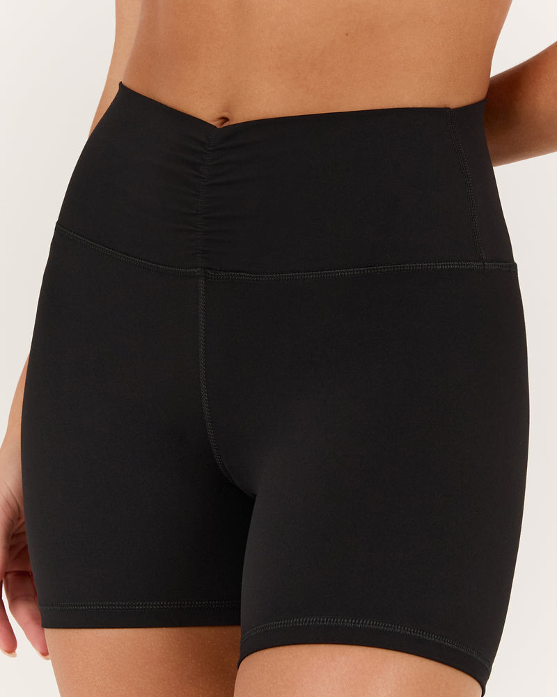 LUXE PIPER BIKER SHORTS - BLACK