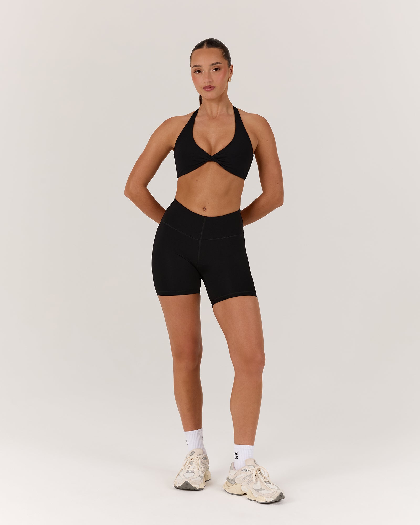LUXE SABRINA BRA - BLACK – MUSCLE REPUBLIC