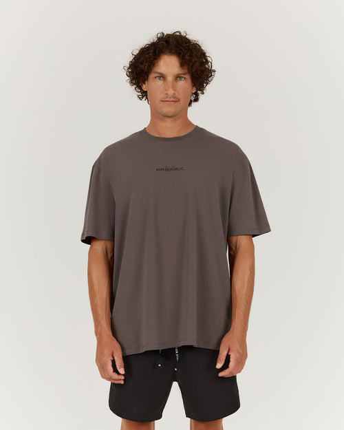 MENS RUN REPUBLIC TEE - SMOKE