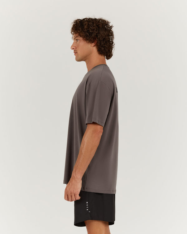 MENS RUN REPUBLIC TEE - SMOKE