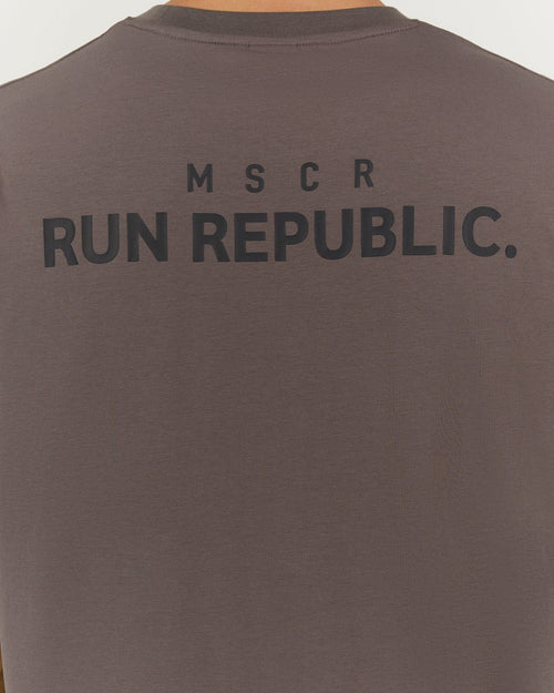 MENS RUN REPUBLIC TEE - SMOKE