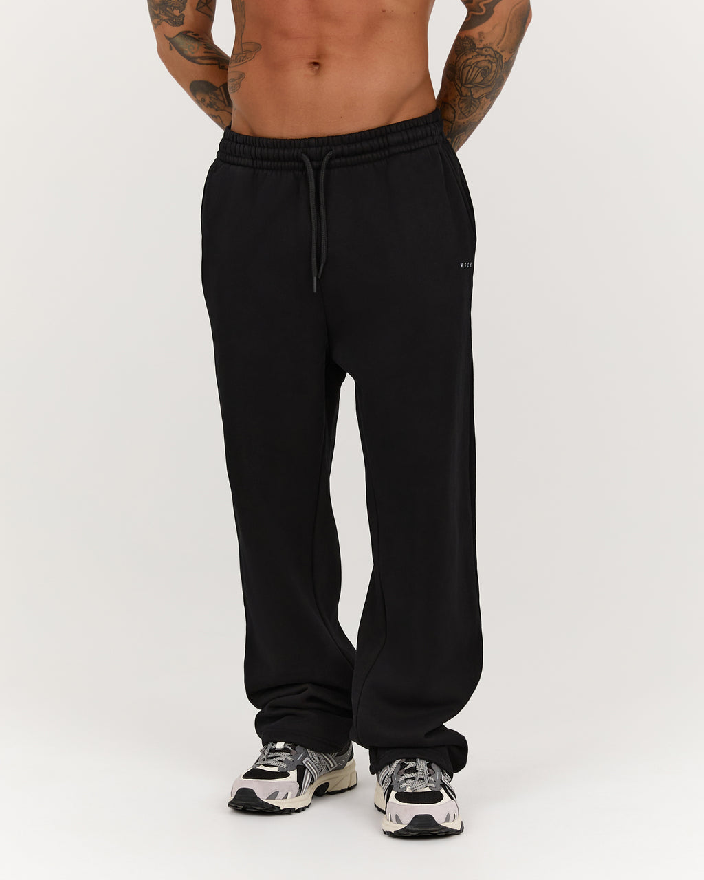 MENSCLASSICWIDELEGSWEATPANT-