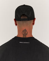MENS EVOLUTION TRUCKER CAP - BLACK