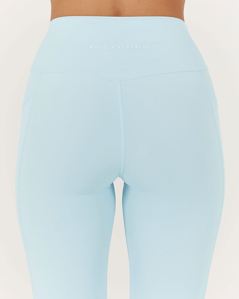 MOTION POCKET LEGGINGS 28" - ICE BLUE