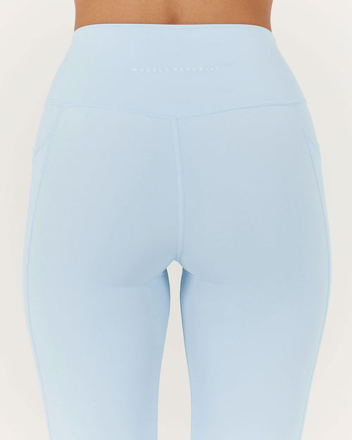 MOTION POCKET LEGGINGS 28" - ICE BLUE