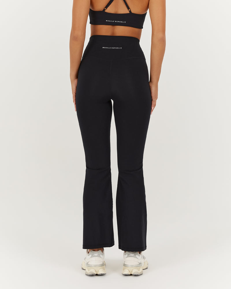MOTION 360 CROSSOVER CROP FLARES - BLACK
