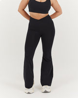 MOTION 360 CROSSOVER CROP FLARES - BLACK