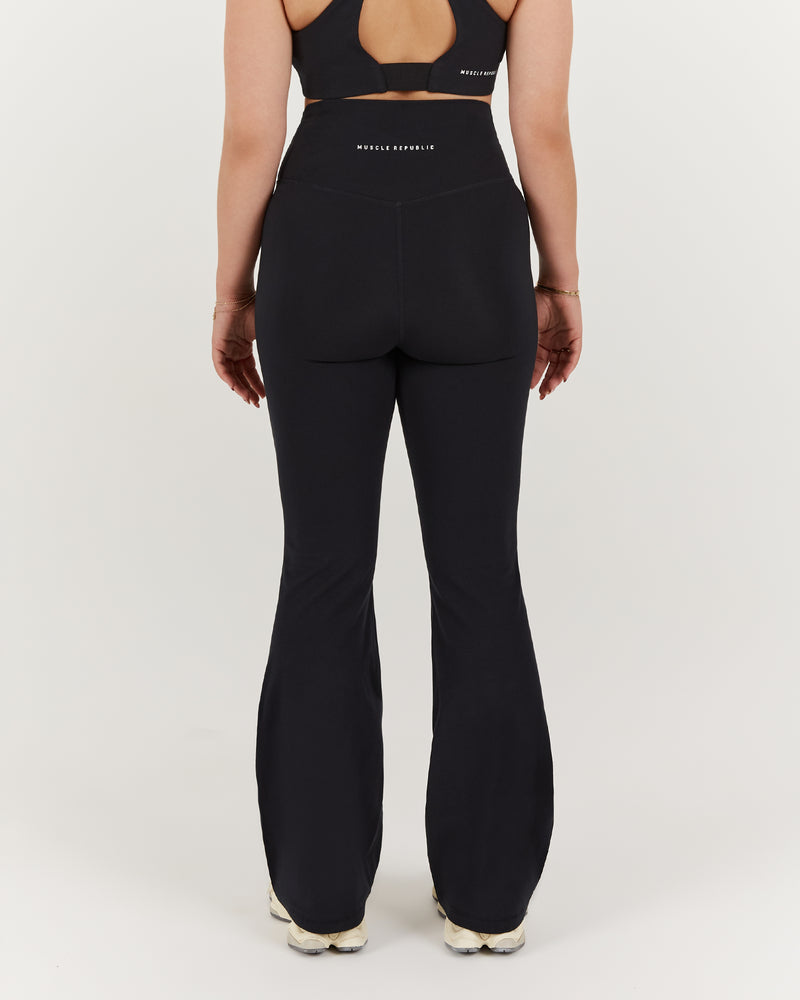 MOTION 360 CROSSOVER CROP FLARES - BLACK