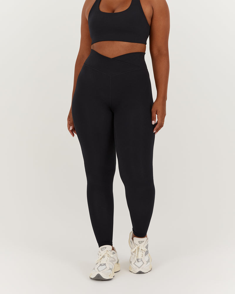 MOTION 360 CROSSOVER LEGGINGS 28" - BLACK