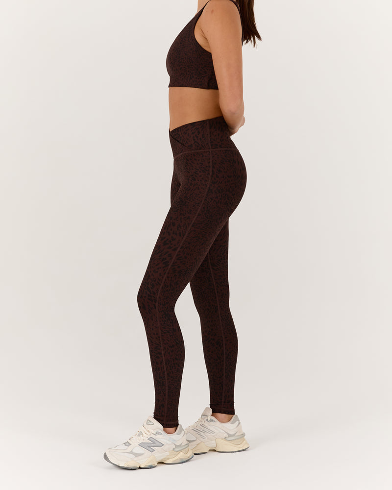 MOTION 360 CROSSOVER LEGGINGS 28" - JAVA LEOPARD