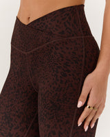 MOTION 360 CROSSOVER LEGGINGS 28" - JAVA LEOPARD