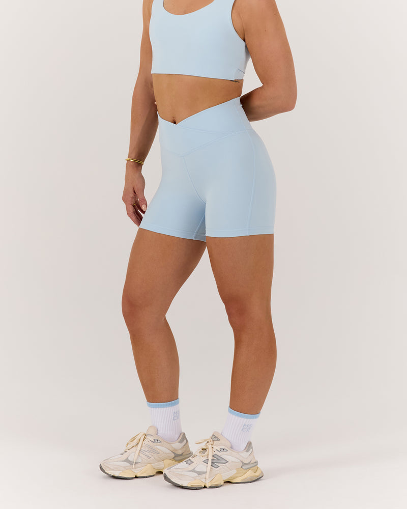 MOTION 360 CROSSOVER SHORTS 4" - ICE BLUE