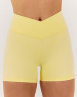 MOTION 360 CROSSOVER SHORTS 4" - LEMON