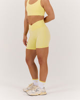 MOTION 360 CROSSOVER SHORTS 6" - LEMON