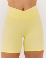 MOTION 360 CROSSOVER SHORTS 6" - LEMON