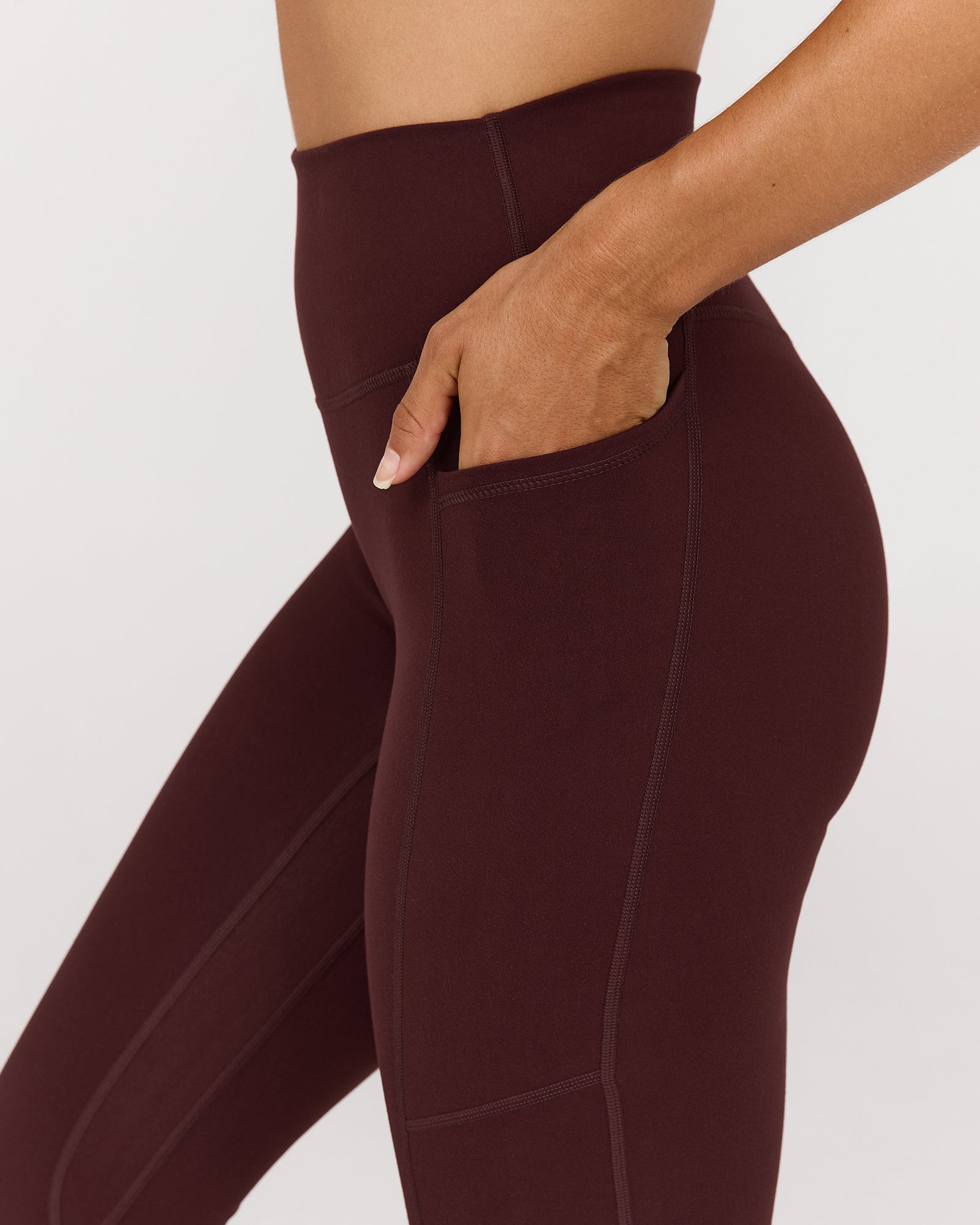 MOTION 360 7/8 LEGGINGS WITH POCKETS - RAISIN – MUSCLE REPUBLIC