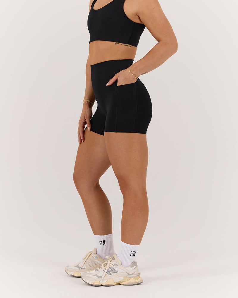 MOTION 360 POCKET SHORTS 4" - BLACK