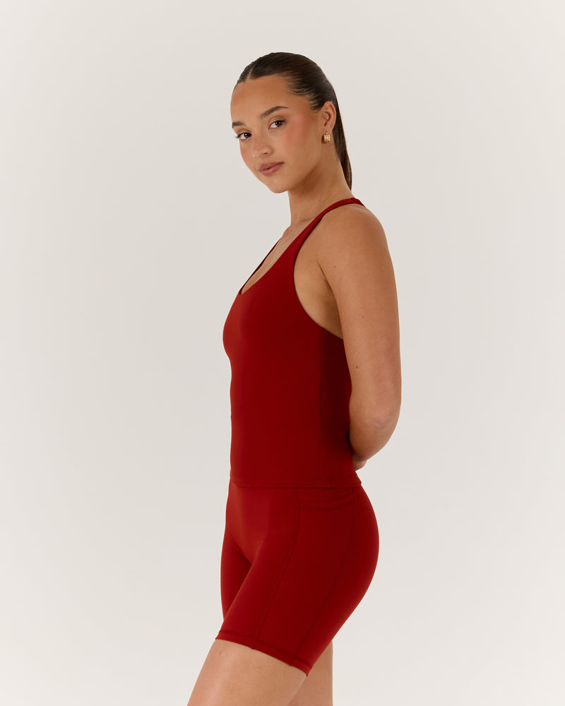 MOTION 360 RACER BACK TOP - SCARLET