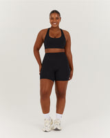 MOTION 360 SCRUNCH SHORTS 6" - BLACK